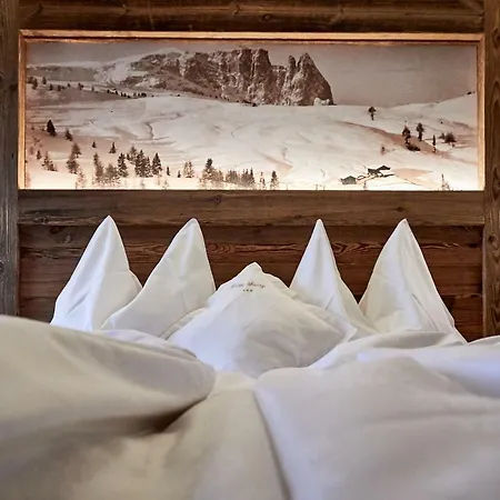 Hotel Garni Savoy 3*