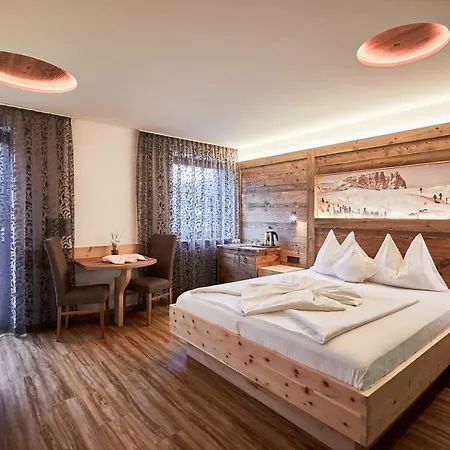 Garni Savoy Hotel 3*